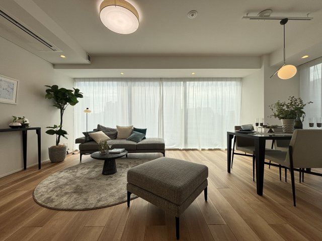 コートレジデントタワーの居間・リビング