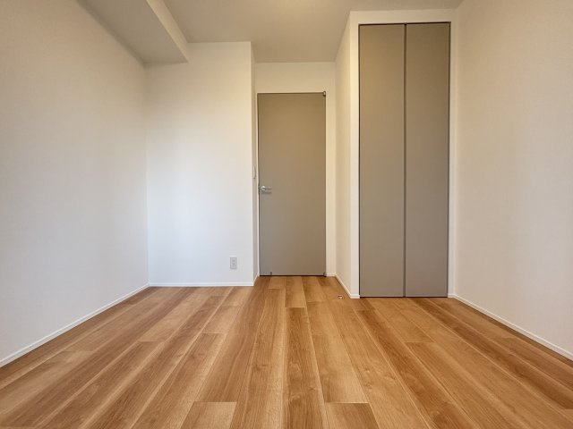 コートレジデントタワーの洋室