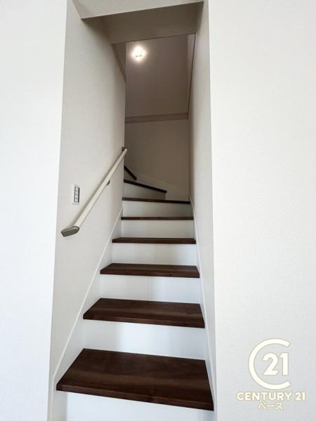 リーブルガーデン大豆越 ２号棟 ／新築一戸建の内装|■現地撮影写真■こちらはリビングイン階段になっており、毎日の家族とのコミュニケーションに。
