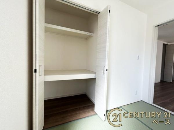 リーブルガーデン大豆越 ２号棟 ／新築一戸建の収納|■現地撮影写真■和室にも収納スペース完備！