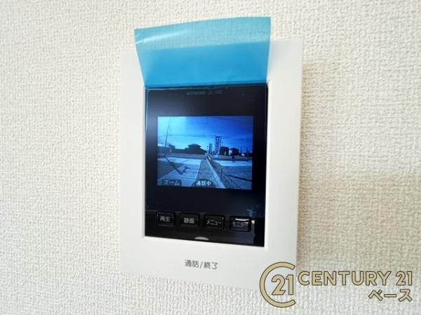 リーブルガーデン大豆越 ３号棟 ／新築一戸建の内装|■ＴＶモニター付きインターホンで防犯対策もバッチリ！来客も一目でわかり安心です！■