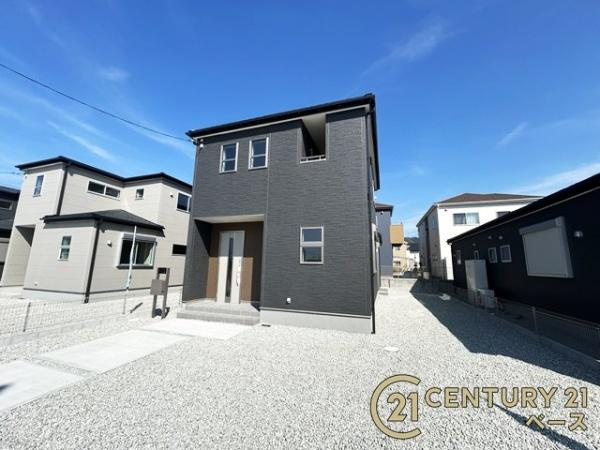 リーブルガーデン大豆越 ３号棟 ／新築一戸建の外観|■耐震等級３の地震に強い安心の邸宅！雨で汚れを洗い流してくれるセルフクリーニング機能付き外壁！お気軽にお問い合わせください！■
