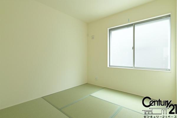 リーブルガーデン大豆越 ４号棟 ／新築一戸建の内観：施工例|■ほっこり落ち着ける和室！客間としてもご利用いただけます！■