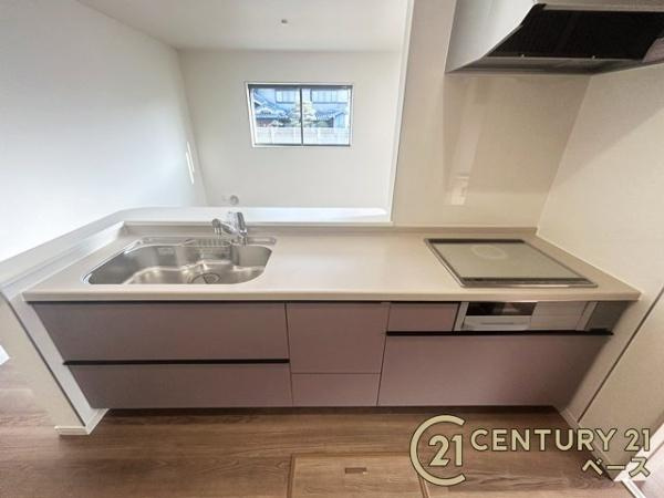 リーブルガーデン大豆越 ５号棟 ／新築一戸建の内観：施工例|■床は水ハケが良く、乾きやすいのでカビの発生も軽減！嬉しい浴室乾燥機付です！■