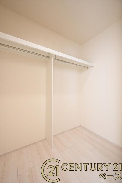 大和郡山市小泉町 ／新築一戸建の収納|■現地撮影写真■冬物のコートや季節のものなどたくさんしまえる広さ！