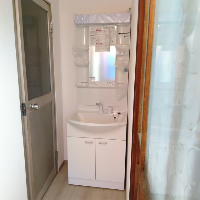 大垣市久瀬川町貸家の洗面所