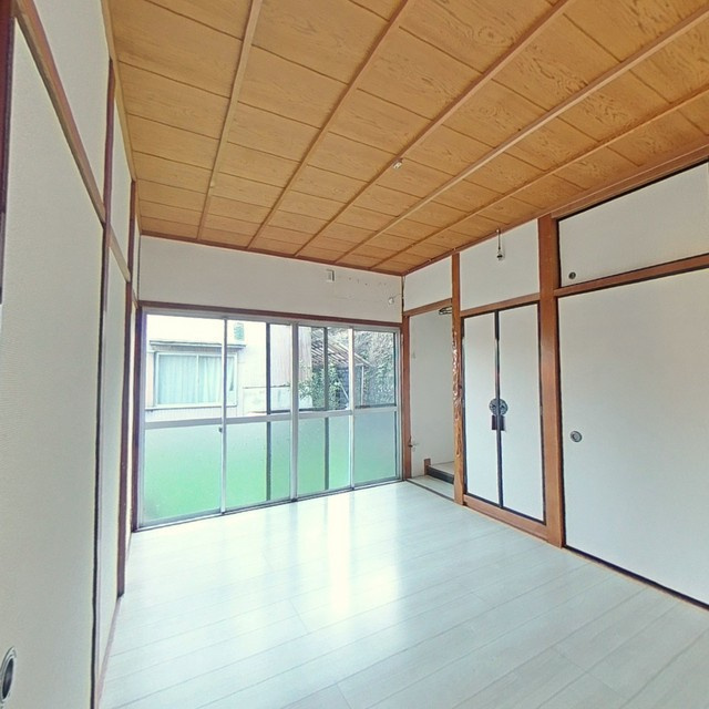 養老町鷲巣貸家の居間・リビング