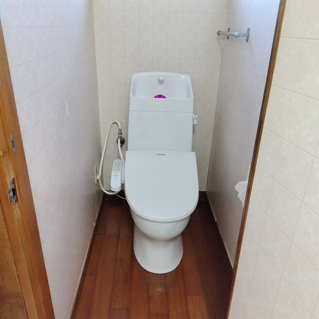 養老町鷲巣貸家のトイレ