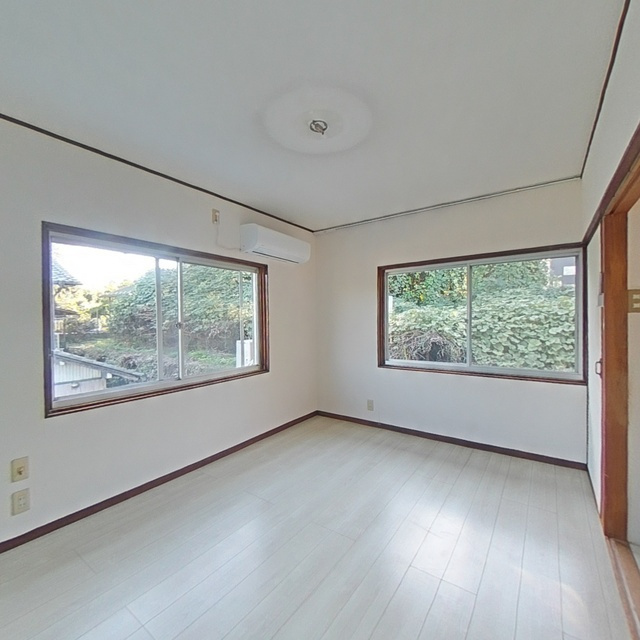 養老町鷲巣貸家の居間・リビング