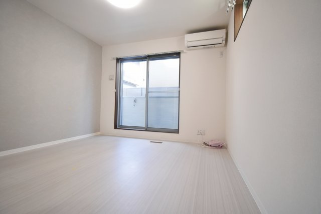 ワコーレヴィータ西宮今津の居間・リビング