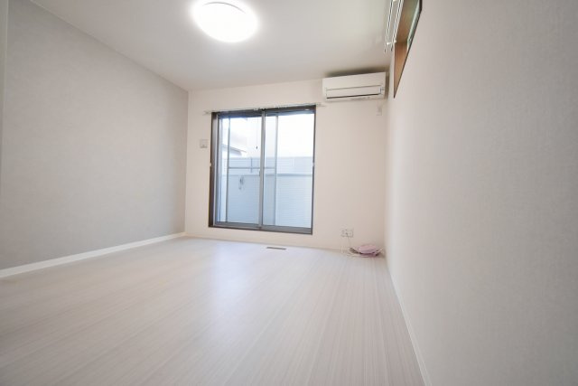 ワコーレヴィータ西宮今津の居間・リビング