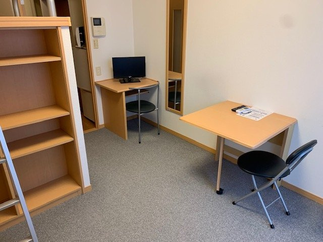 レオパレスウブスナのその他|1階はフローリング仕様です。