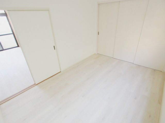 リャノス矢野西の洋室