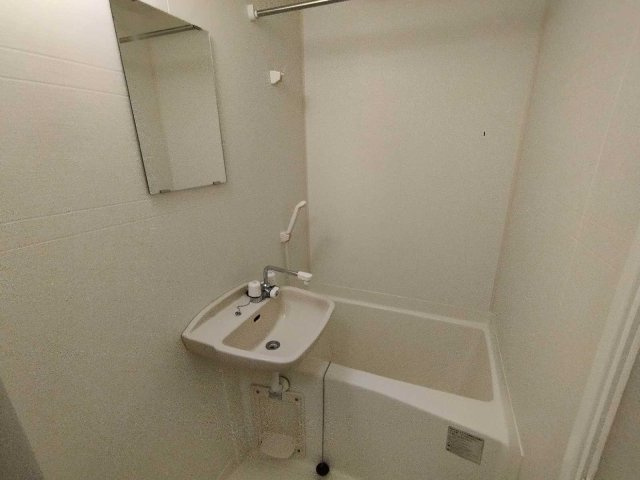 レオパレストミーズの浴室