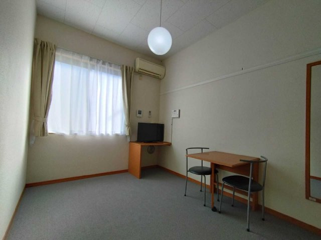 レオパレストミーズのその他|2Ｆ居間