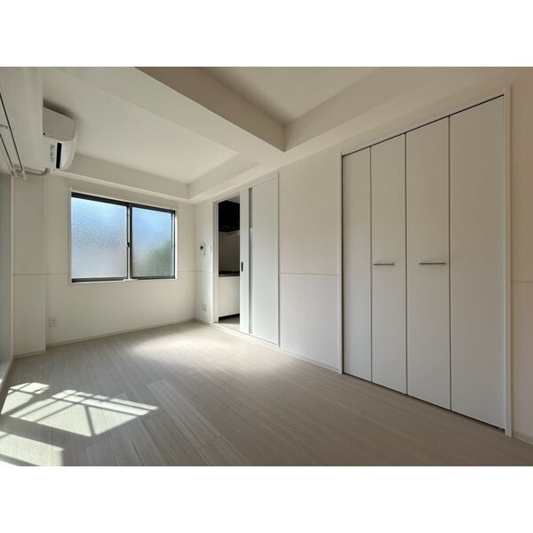 レヴァンテ宝塚の居間・リビング