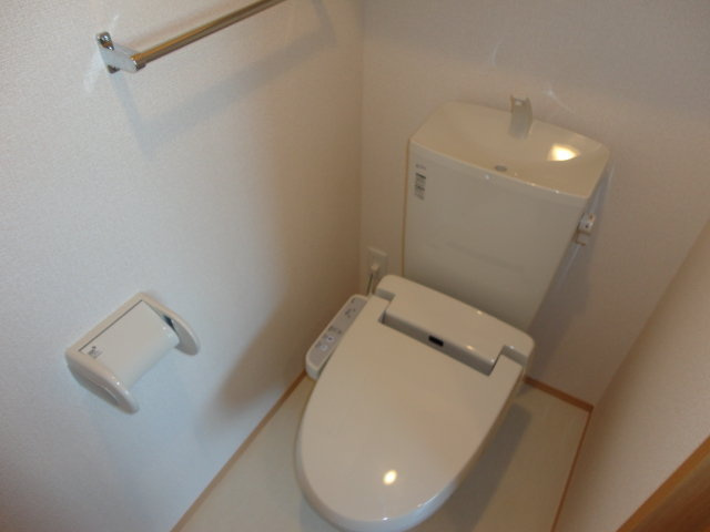 ヴィラージュ咲の居間・リビング