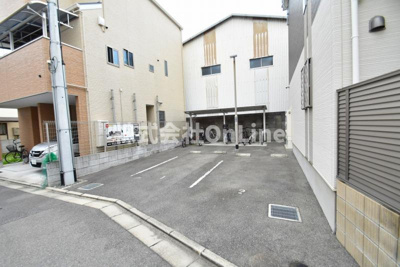 【駐車場】 | エマイユ鴻池