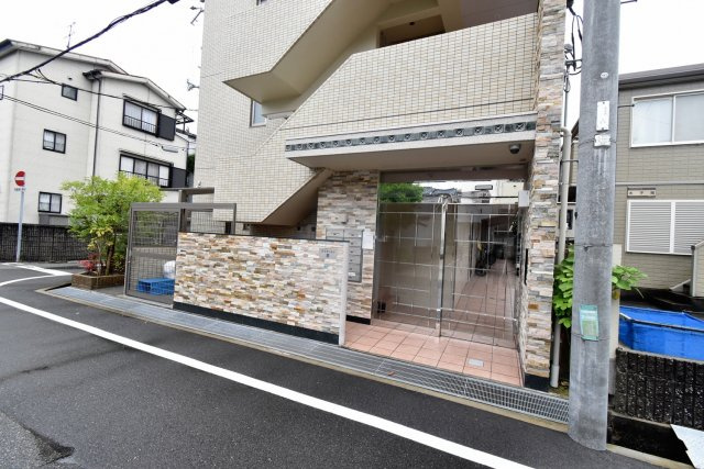 パラディオンⅢのエントランス