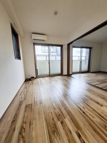 パラディオンⅢの居間・リビング