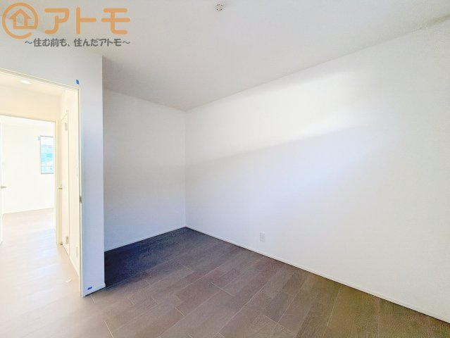 【子供部屋】 | 駿河区みずほ2丁目　新築戸建　2号棟 | コンパクトで落ち着いた空間で、書斎や趣味部屋としても使用できます♪