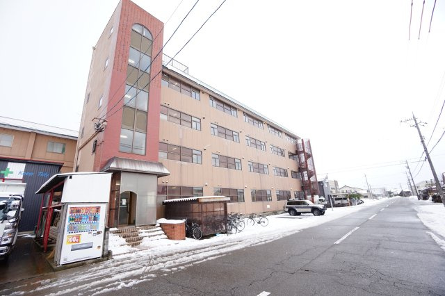 ロインプレステージの外観