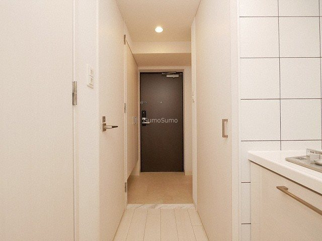 エスリード難波レジデンスの玄関