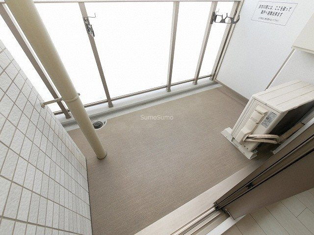 エスリード難波レジデンスのバルコニー