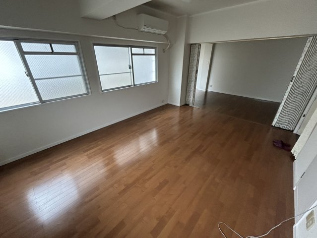 コースト須磨浦の居間・リビング