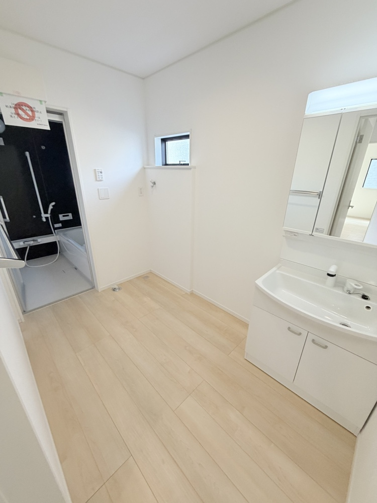 広丘竪石第4　7号棟の脱衣所