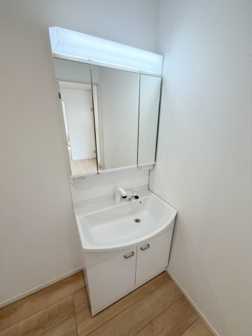 広丘竪石第4　7号棟の独立洗面台