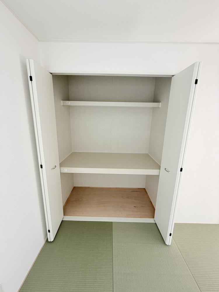 広丘竪石第4　7号棟の収納