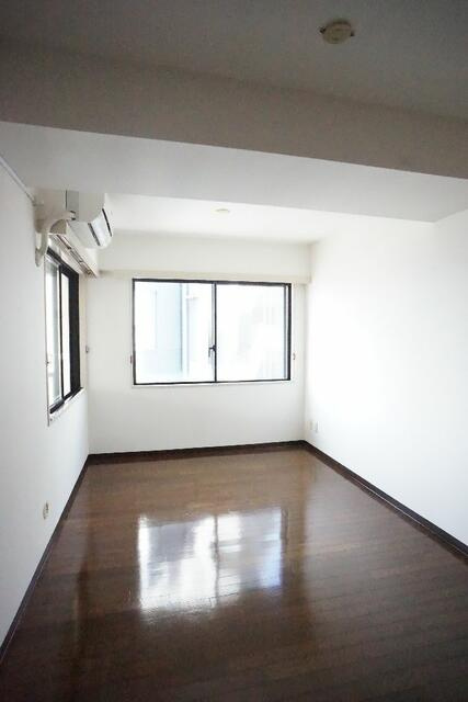 リンデンハイム府中の居間・リビング