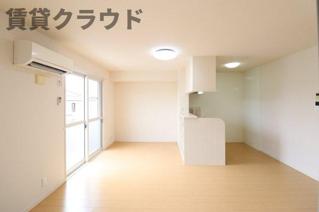 ボナールの居間・リビング|こちらのリビングで趣味の時間をお楽しみください