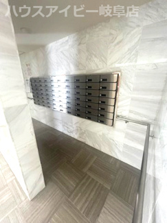 【設備】 | ライオンズマンション岐阜シティ第2！3階部分！4LDK！南西角部屋♪JR岐阜駅まで徒歩7分！ | ライオンズマンション岐阜シティ第2！3階部分！4LDK！南西角部屋♪お風呂に窓あります♪JR岐阜駅まで徒歩7分！