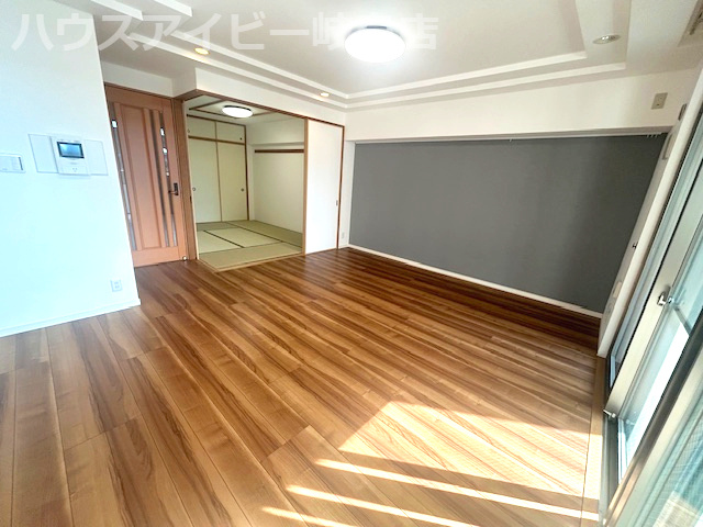 【居間・リビング】の画像