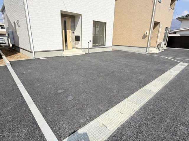 広丘竪石(第4)の駐車場