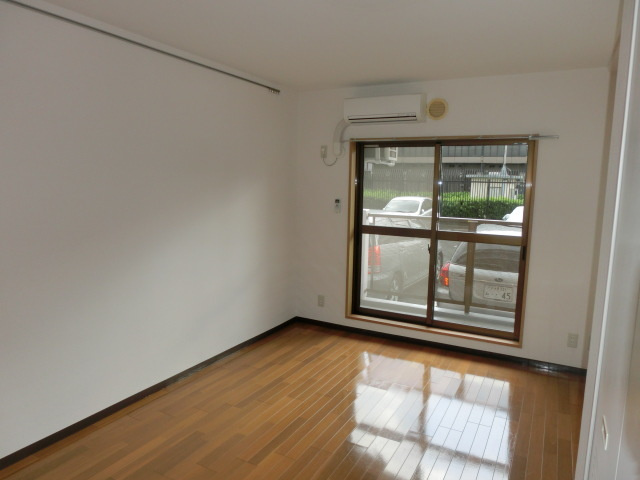 アメニティ高幡の居間・リビング