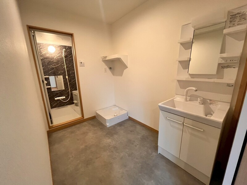 アリエス久留米東【キャッシュバック対象物件】の洗面所|脱衣スペースもあります