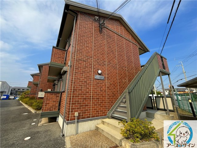 フローラ山の下の外観