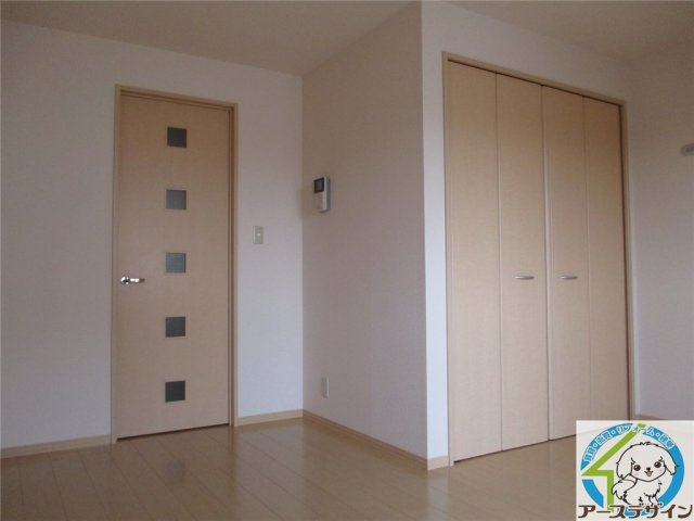 フローラ山の下の居間・リビング