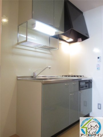 フローラ山の下のキッチン