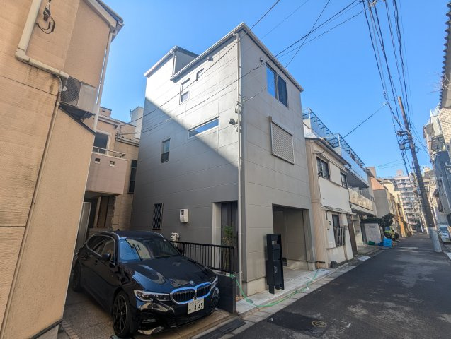 台東区松が谷２丁目の新築戸建の前面道路含む現地写真