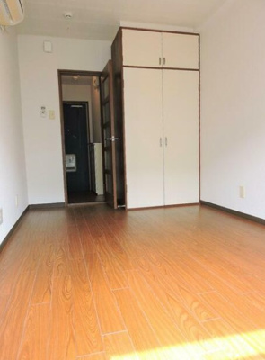 【内装】 | バードランド