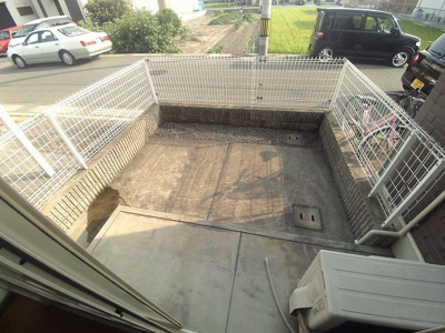 【バルコニー】 | カーサ・フィオーレ中島Ａ | 暖かな日差しのふりそそぐバルコニー