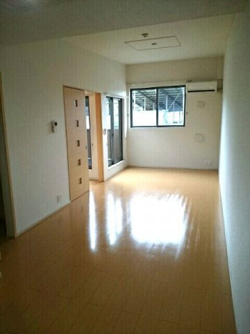 エスポワールＤの居間・リビング