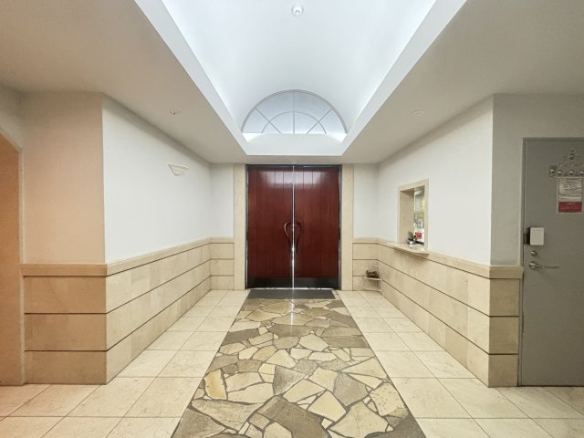 サンクタス本郷のエントランス