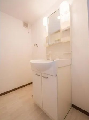  | カンズボヌール