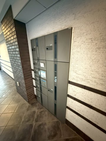 コンフォール室町六角の設備|宅配ボックス付きです。