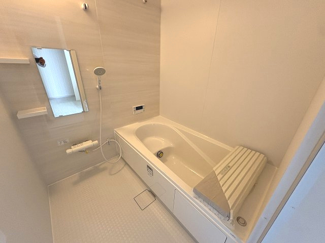 【浴室】 | 大野城市牛頸3丁目1期　1号棟（全2棟）【仲介手数料無料・0円】 | 現地写真。浴室です。